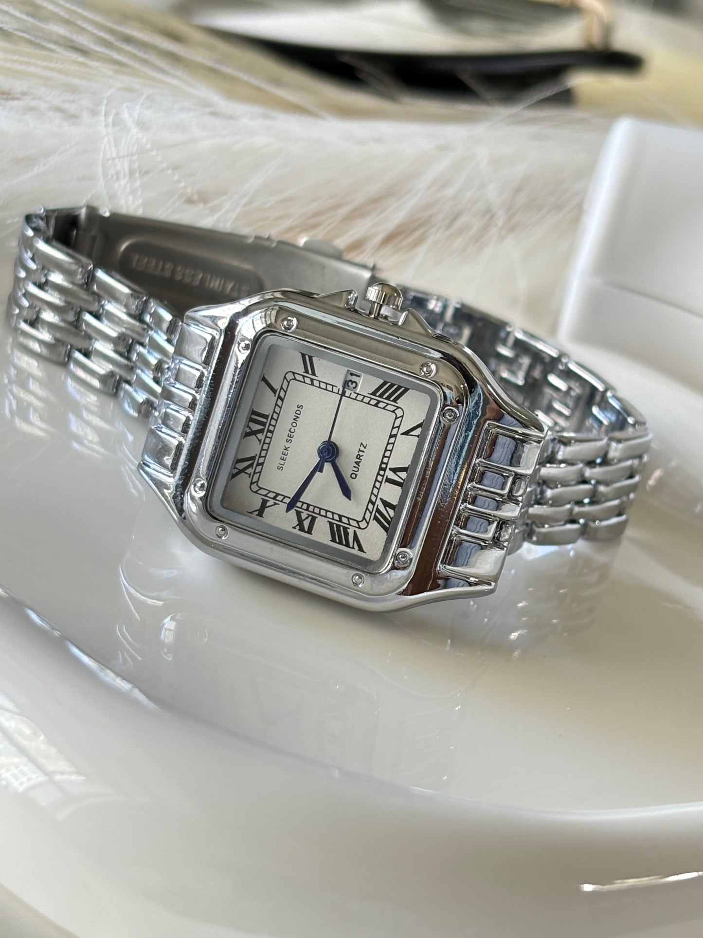 SLEEK SECONDS LIMITED EDITION
